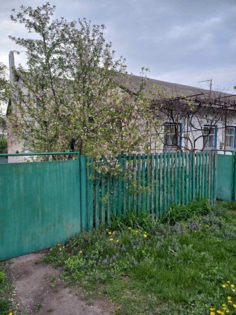 Продам будинок із земельною ділянкою - фото 1