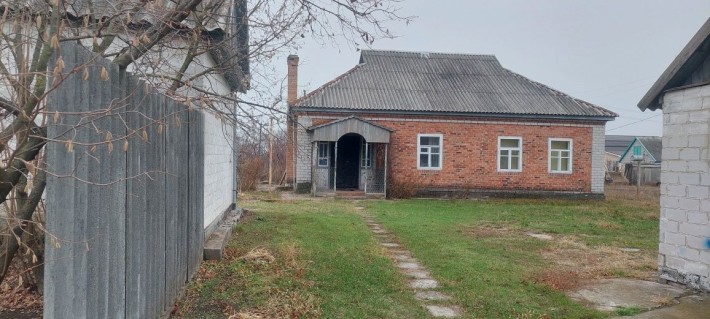 Продам ДВА БУДИНКА в одному дворі с.Рокітне - фото 1