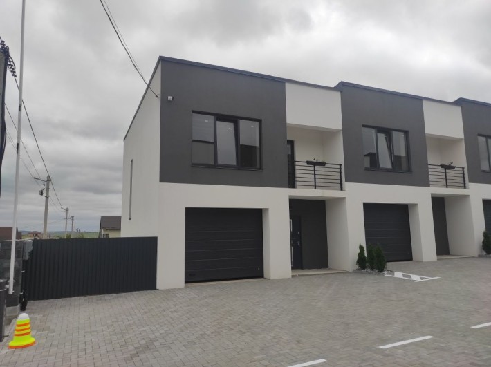 Продам таунхаус в Червоних горах - фото 1