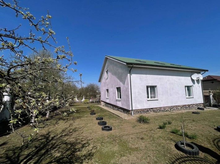 Великий будинок у Житині - фото 1