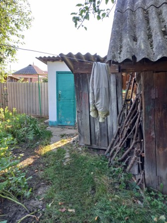 Продам пол дома с земельным участком - фото 1
