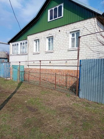 Дерев'яний будинок зі зручностями. - фото 1