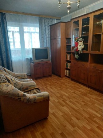 метро Теремки 5 мин комната Без хозяина  для 1 мужчины - фото 1