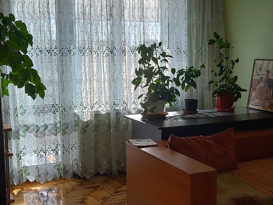 Здам кімнату з балконом у двокімнатній квартирі