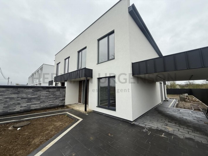 Продаж дуплексу 135 м.кв / 3.8 сотки / р-н Садовий - фото 1