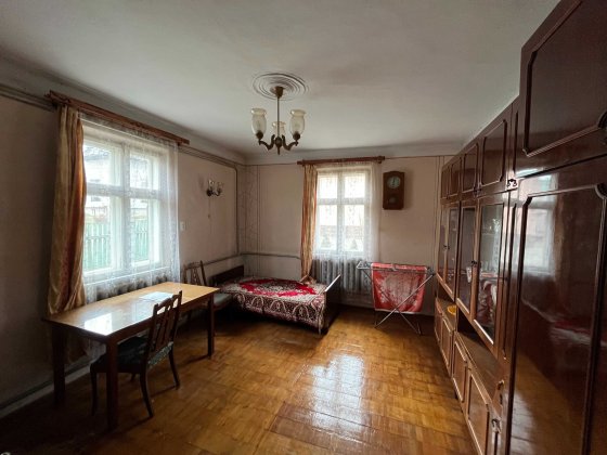 Особняк в центрі окремий двір міські комунікації Черновцы