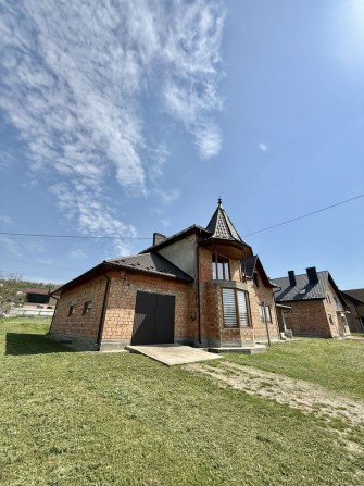 Продам будинок у тихому районі по вул. Александрі - фото 1