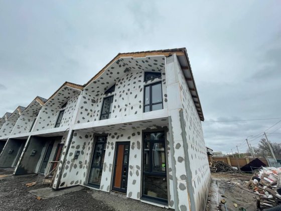 Пропонуємо до продажу нові таунхауси Черкаси