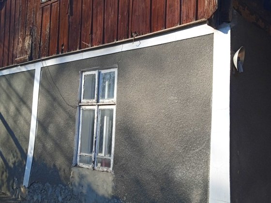 Продам старий будинок на Зарожанській червона лінія під забудову Черновцы