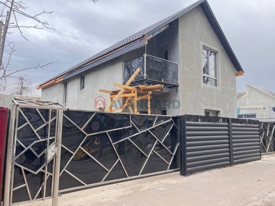 Продається двоповерховий будинок в центрі міста вул. Гоголя- Пушкіна Черкаси