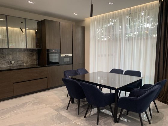 Продам новий сучасний будинок в самому центрі на Печерську. Обмін. Киев