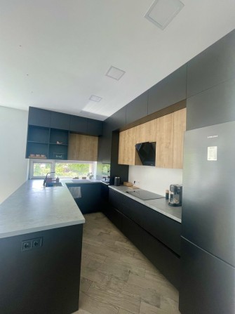 Продам будинок з гаражем в районі 18 школи!!! - фото 1