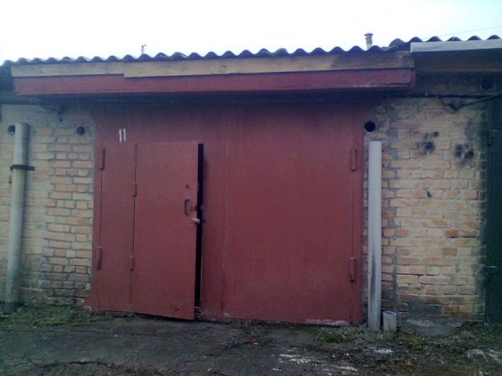гараж коопер. Гаражний  Попова розм. 3,5х6 м, цегляний.штукатурений - фото 1