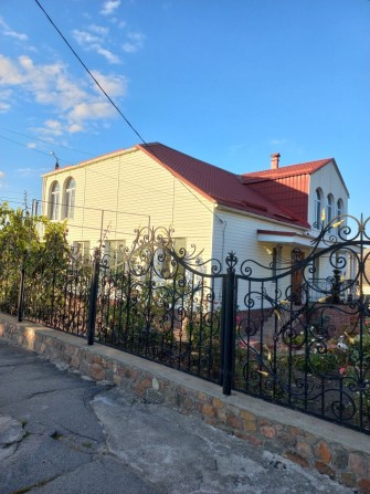 Продаю двухэтажный дом - фото 1