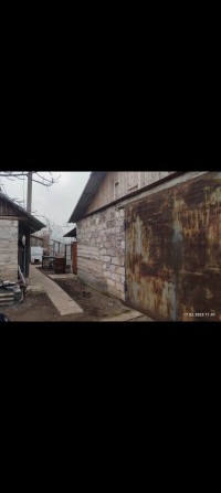 Будинок з великою ділянкою землі - фото 1