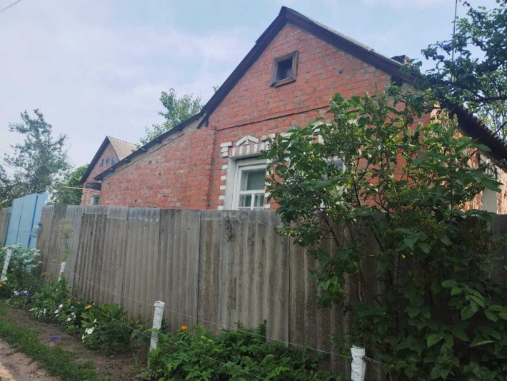 Срочно. Продам 2 дома на одном участке. В г. Богодухов. - фото 1