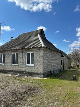 Впервые продам дом в посёлке Безлюдовка 2001 года - фото 1