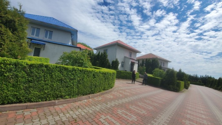 Здам окремий будинок на закритій території - фото 1