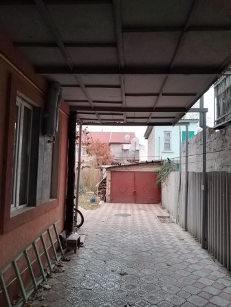Сдам ч.д Хбк  Кулика/Черноморская парковка 2    сп.места  с собачкой - фото 1
