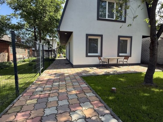 Сонячні панелі.Евроремонт! Частина двоповерхового  будинку Чернигов