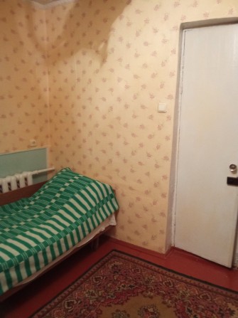Сдаю комнату в частном доме - фото 1