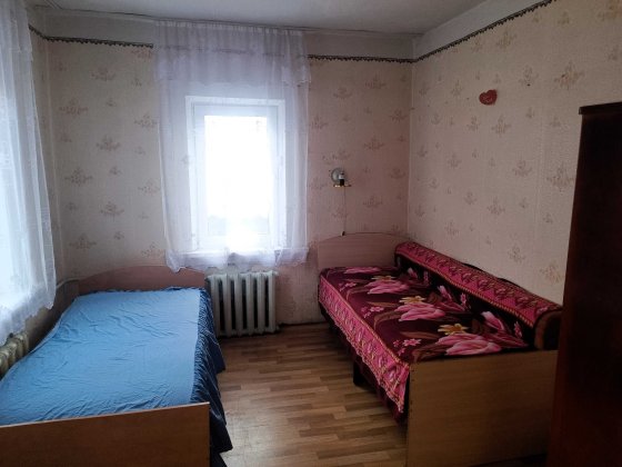 Частина будинку в районі Болдиної гори, окремий двір 6 соток. (С1) Чернігів