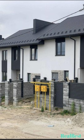 Продаж / Дуплекс / вул. Макарова, Ювілейний, Рівне - фото 1