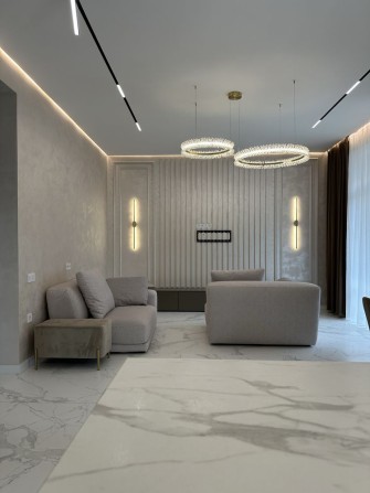 Продаж будинку з сучасним ремонтом 4 кім Приміська - фото 1