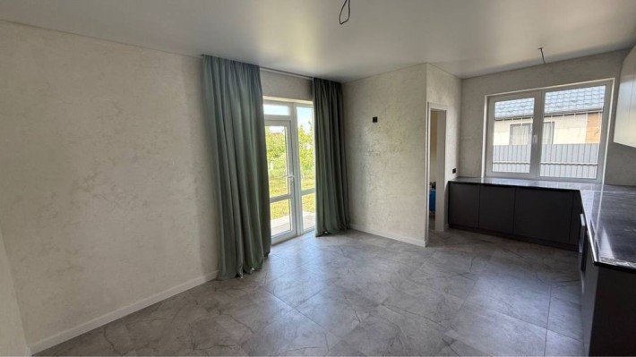 Продам будинок з ремонтом  супер локація - фото 1