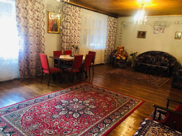 Продаж будинку з двома земельними ділянками - фото 1