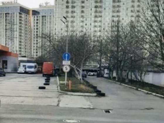 Продам крытое место на стоянке Одеса