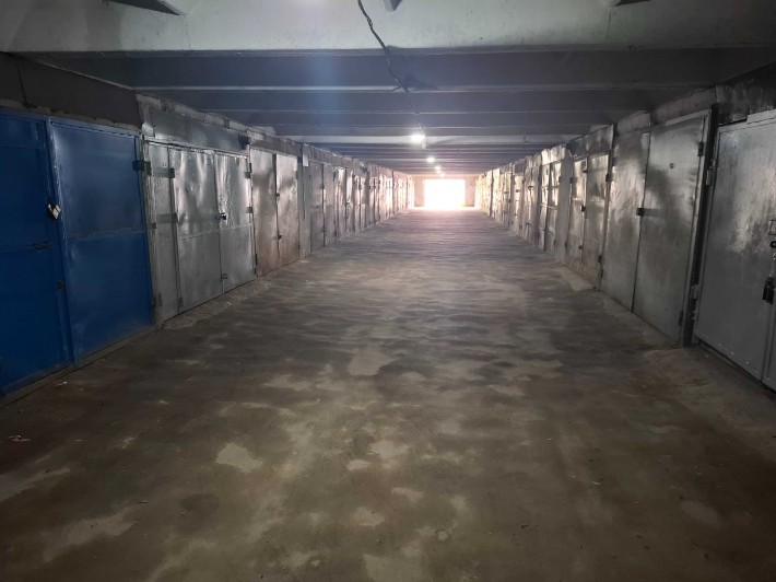 Продаж гаража вул. Сигнівка 13 Загальна площа 18м.кв. хороший заїзд. - фото 1