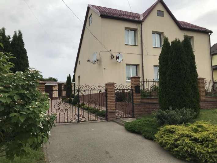 Продається шикарний будинок в м.Корсунь-Шевченківський, Черкаська обл. - фото 1