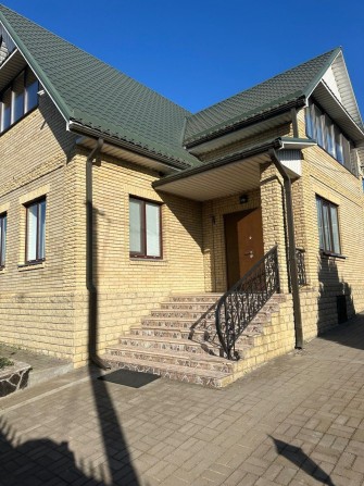 Продам шикарний двоповерховий будинок у місті Шпола - фото 1