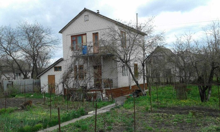 Просторий, затишний будинок у садовому кооперативі "Хімік" - фото 1