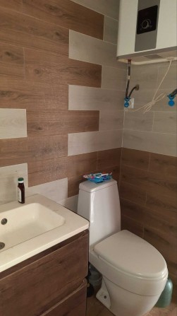 Чудова ціна! Продаж гарного будинку біля води у ДК "Славутич". - фото 1