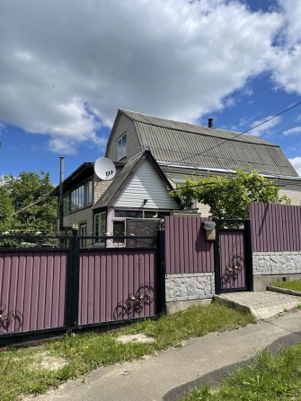 Продам двохповерховий будинок з меблями та технікою - фото 1