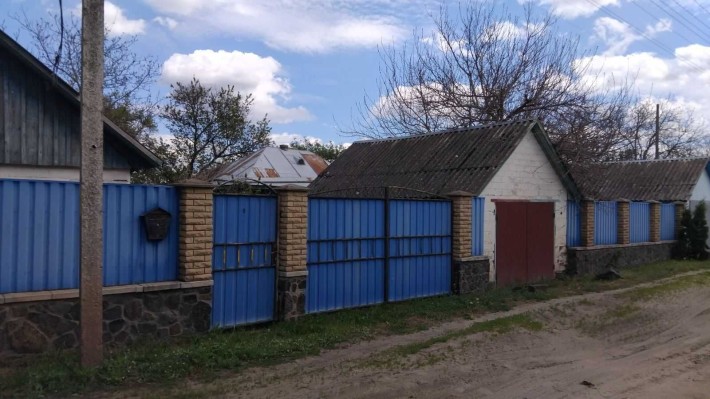 Домоволодіння в с. Яснозір'я (санвузол, піч з лежанкою, 3 фази) (п3) - фото 1
