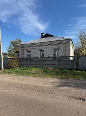 Продаю будинок в центрі смт. Козелець - фото 1