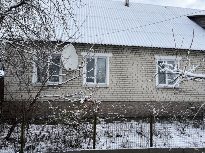Продається пів будинку з окремим входом - фото 1