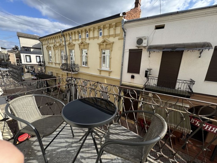 Оренда 3 кімнатної квартири в самому центрі м.Коломия стометрівка - фото 1