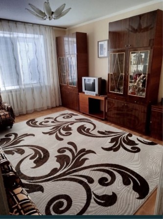 Здам двох кімнатну квартиру центр район ринка - фото 1