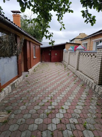 Оренда частини будинку на Старому місті - фото 1