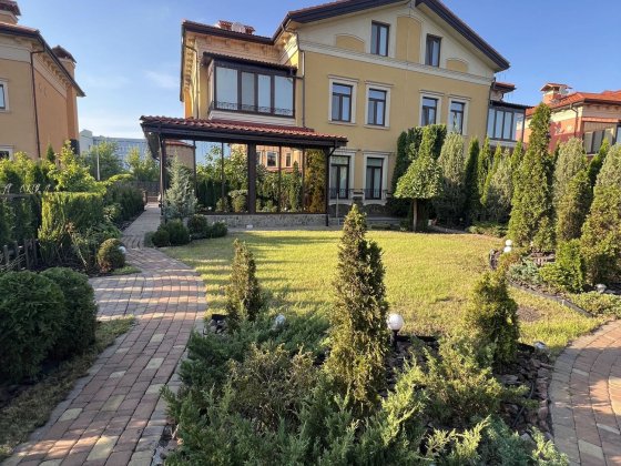 Оренда  Будинку з газом та генератором на Оболоні. Киев