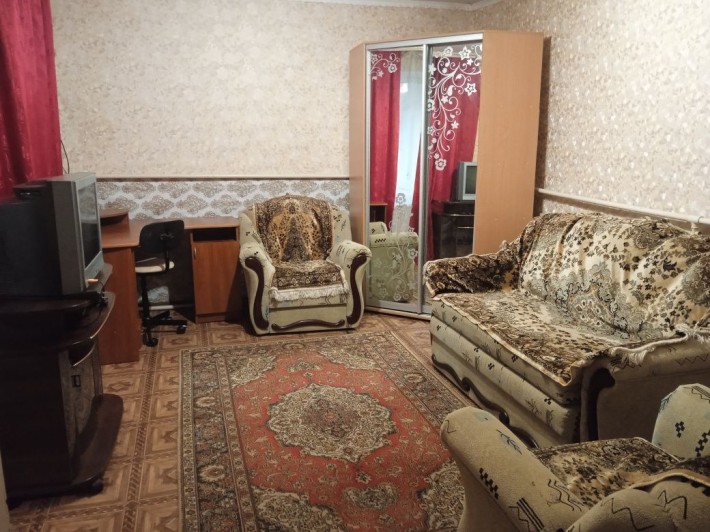 Сдам дом.Правый берег р-н ЗТЗ.В эту цену входятит коммуналка. - фото 1