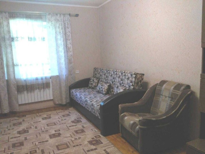 Частина будинку з окремим входом біля ст. м. Нивки - фото 1