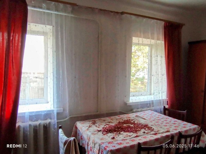 Продаю дом-дачу на берегу с частичными удобствами - фото 1