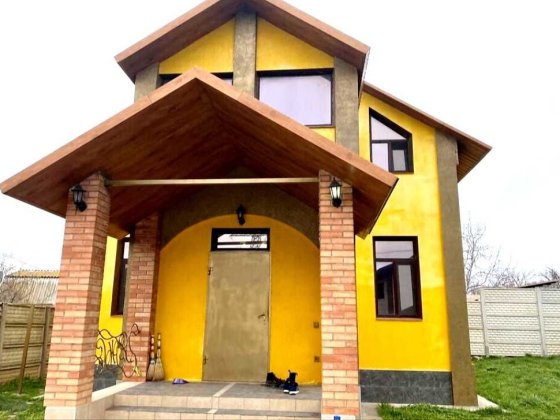 здам ЄВРО будинок 2 поверхи ,2 гаражі, окремий  двір,на любий термін Николаев