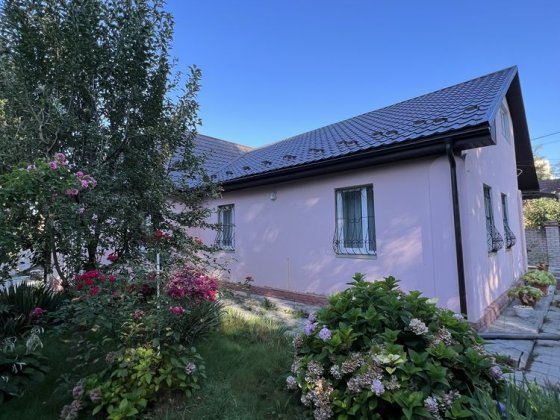 Науки просп., Будинок 135м2, 5 сот, Голосіївський, Деміївка Киев