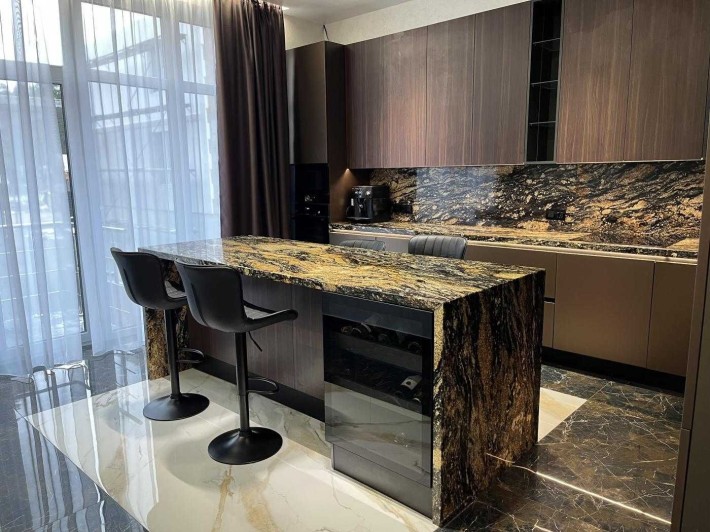 Продаж будинку 400м² Биківня 8хв від м Лісова. Басейн. Всі комунікації - фото 1